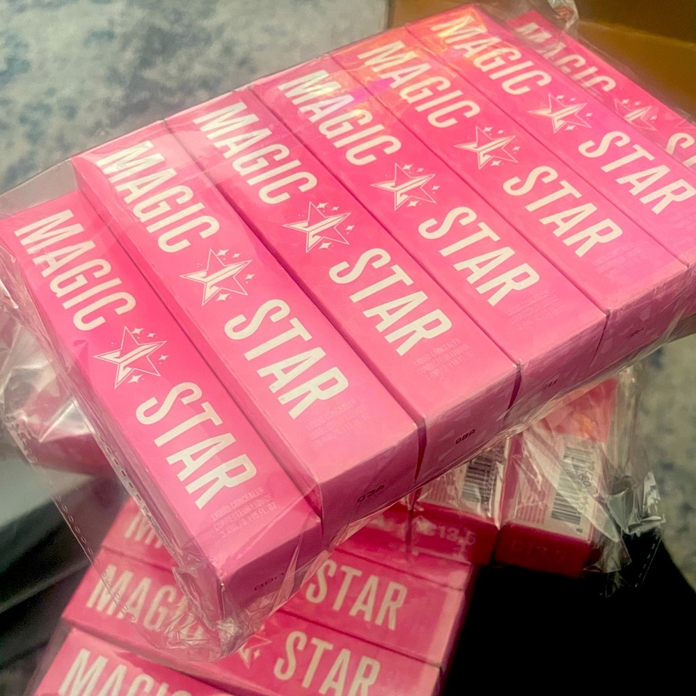 ⭐️2 FOR $18⭐️ JEFFREE STAR MAGIC STAR CONCEALER - C13.5 - Picture 5 of 5
